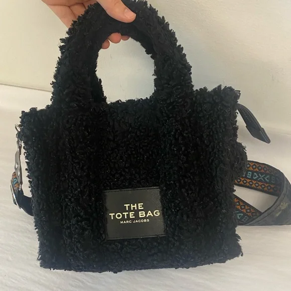 Marc Jacobs Mini Teddy Tote, great condition!!